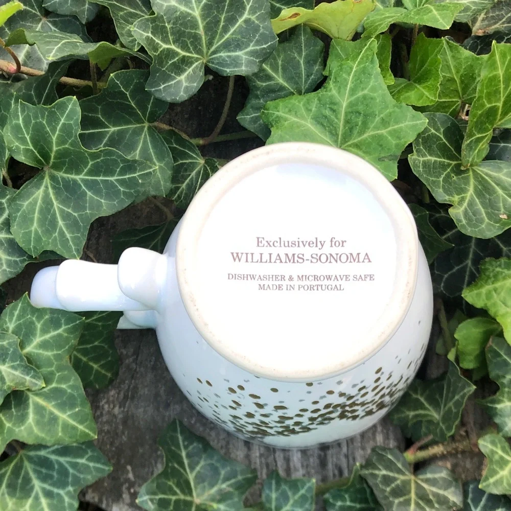 Williams Sonoma White Mug with Gold Heart Accents